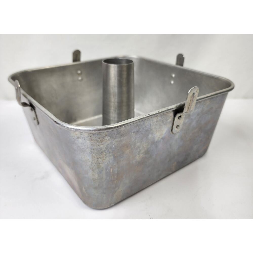 Vtg Unbranded Aluminum 2 Pc. Square Angel Food 9" X 9" X 4" Tube Cake Pan w/Feet